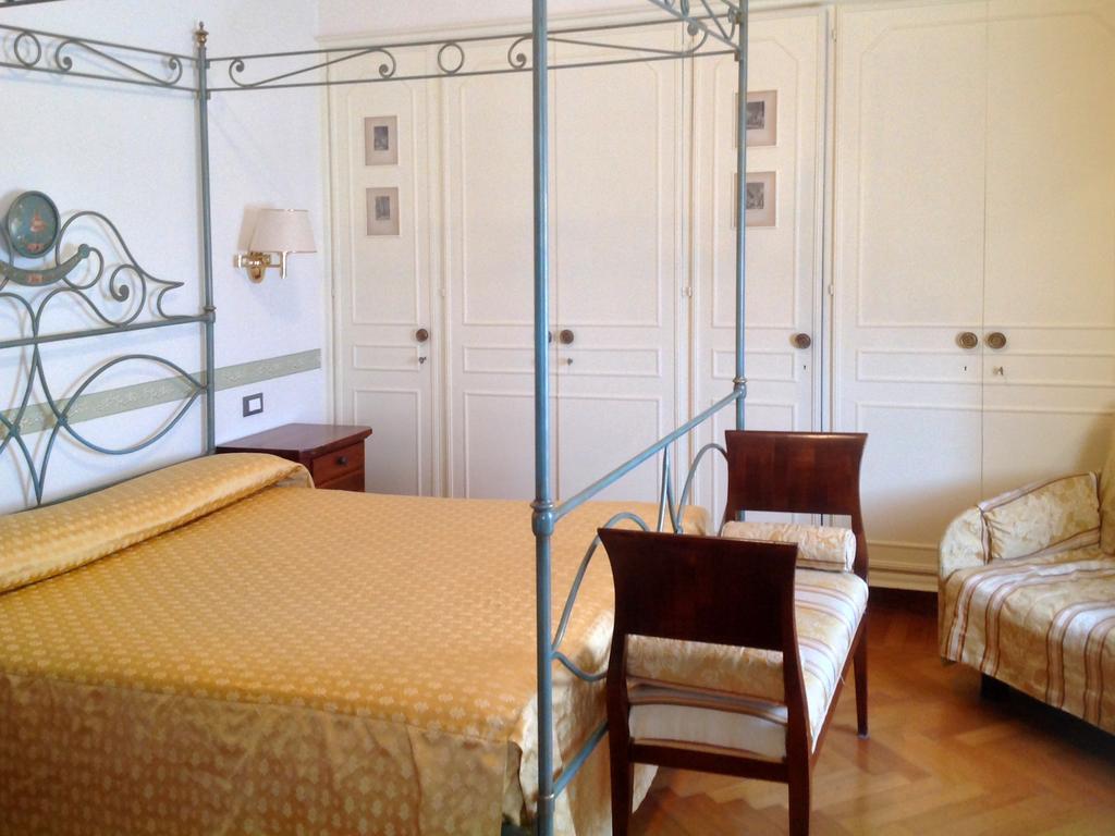 B&B Bruxelles Margherita Генуа Стая снимка
